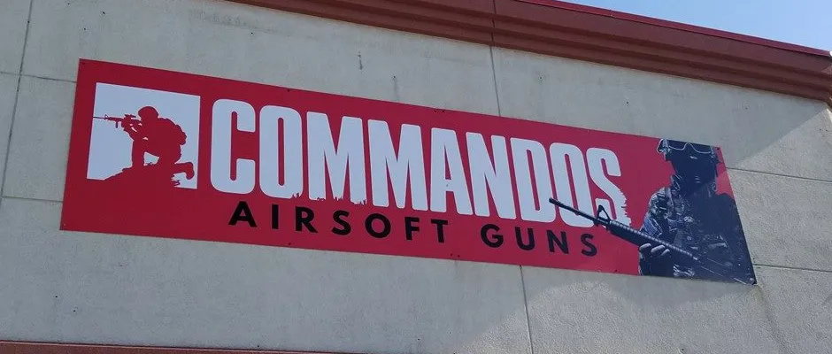Commandos Airsoft – Storefront sign panel