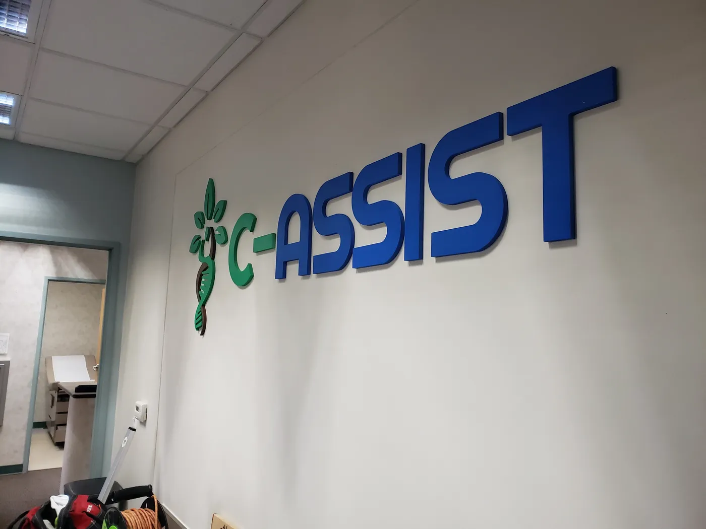 C-Assist – Dimensional wall letters